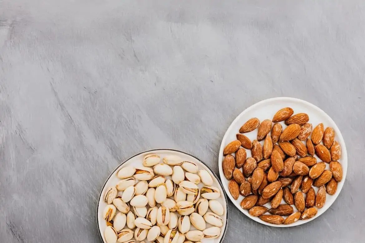 pistachios vs. Almonds What’s the difference?