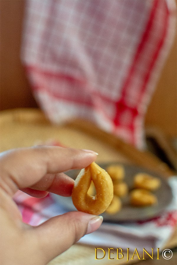 Gujiya Bengali Ringshaped milkbased Sweet recipe step by step