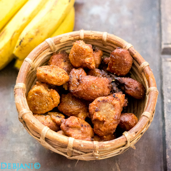 Kolar Bora aka Bengali Banana Fritters Recipe with pictures