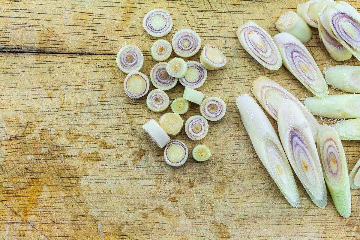 10 Lemongrass Substitutes You Can Easily Buy or Make Kitchenous