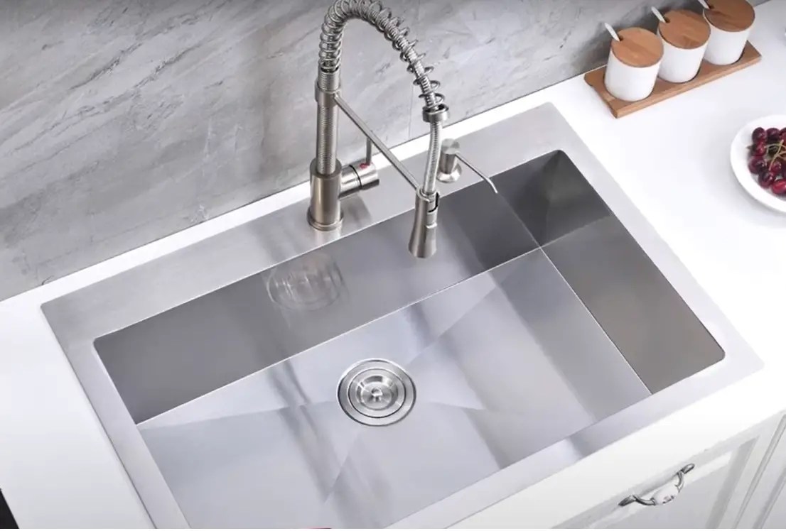 Single vs. Double Kitchen Sink Which is Better? KitchenProfy