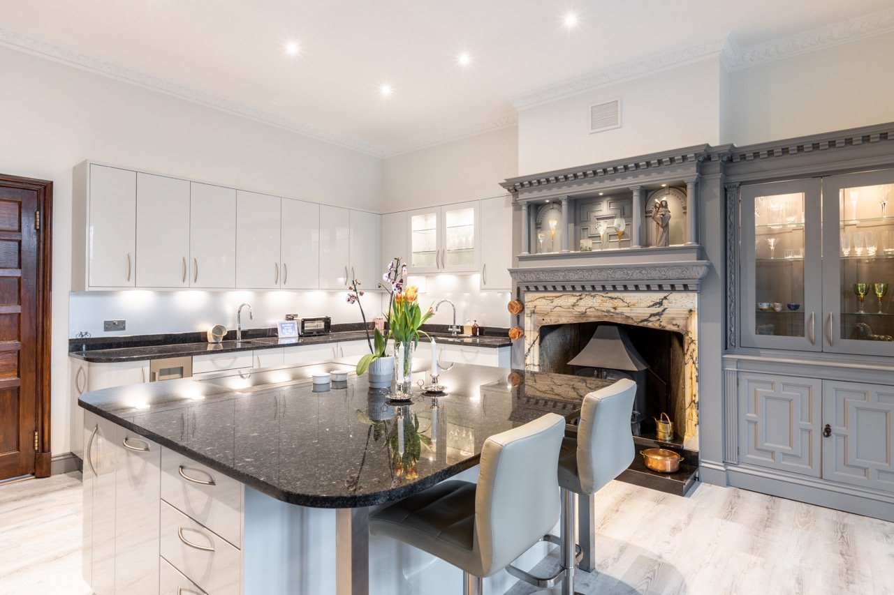 Period Manor HouseEast Grinstead Kitchens Bespoke