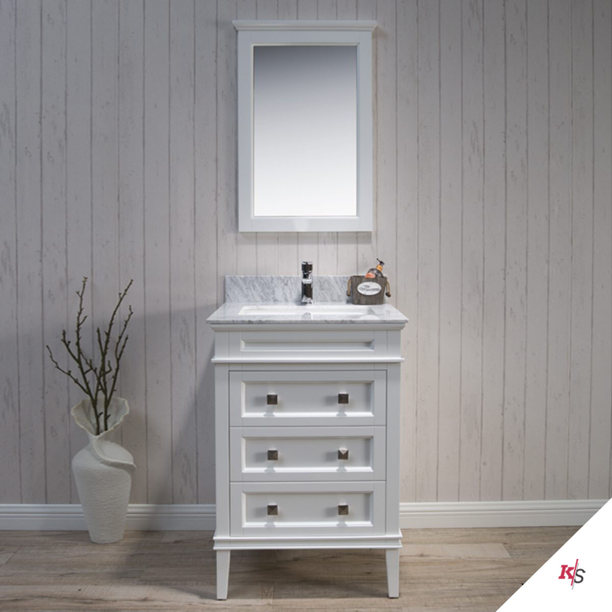 Should in the Bathroom match the Home Style?