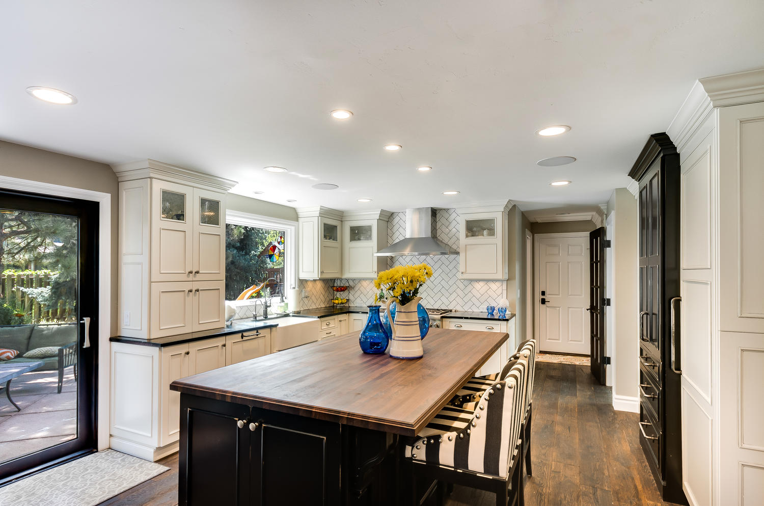 Rosebud Kitchen Matttroy