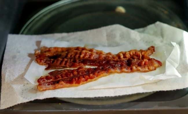 Does cooked bacon need to be refrigerated? KitchenVile
