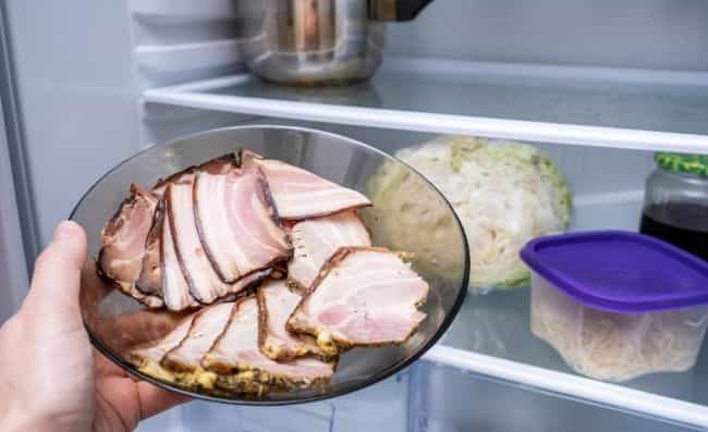 Does cooked bacon need to be refrigerated? KitchenVile