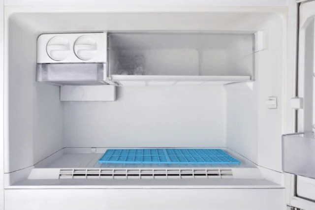 Freeze The Frost: 13 Proven Tips To Keep Your Freezer Frost-Free - 2025