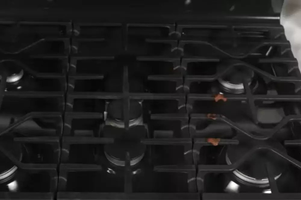 How To Clean Stovetop Grates? Kitchen Zoes