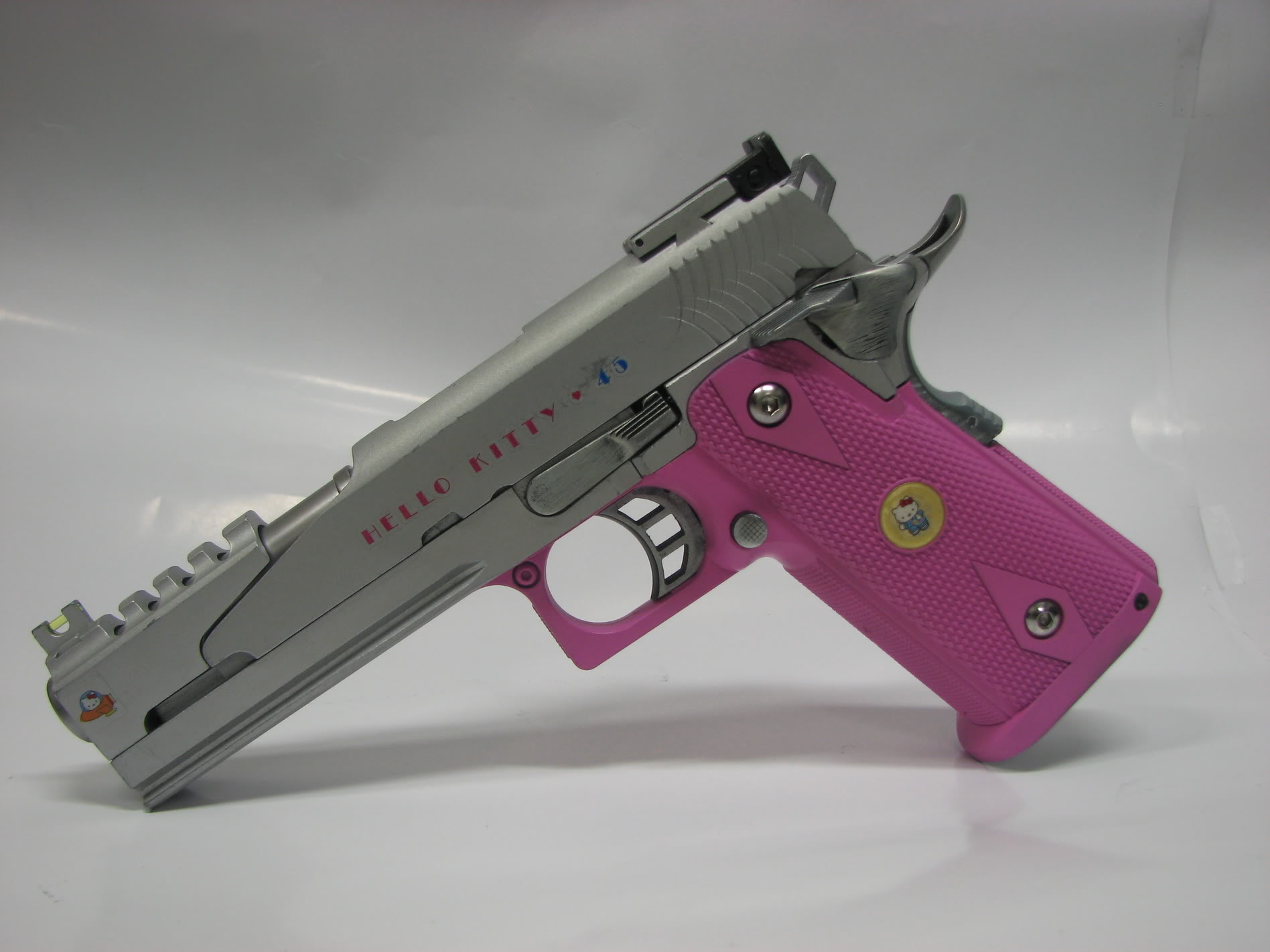 Guns Hello Kitty Hell