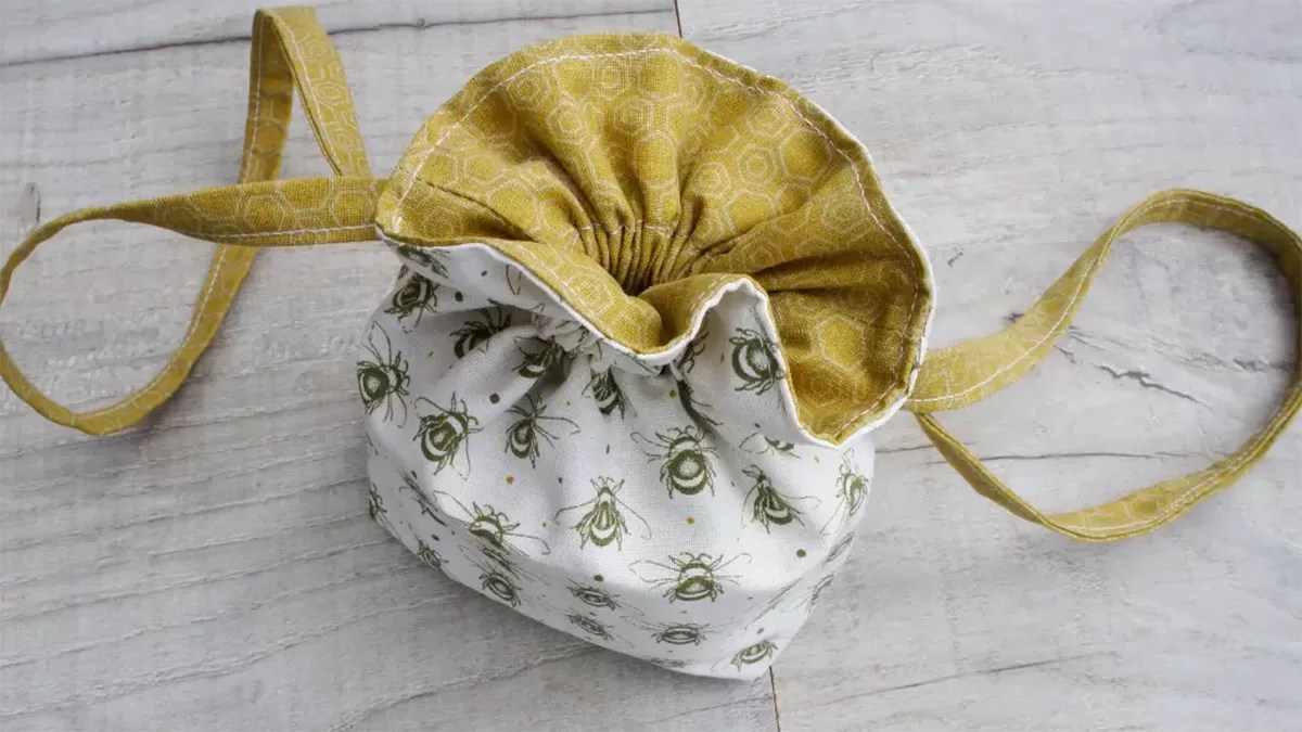How to Make A Stylish Reversible Drawstring Bag KittyPatterns