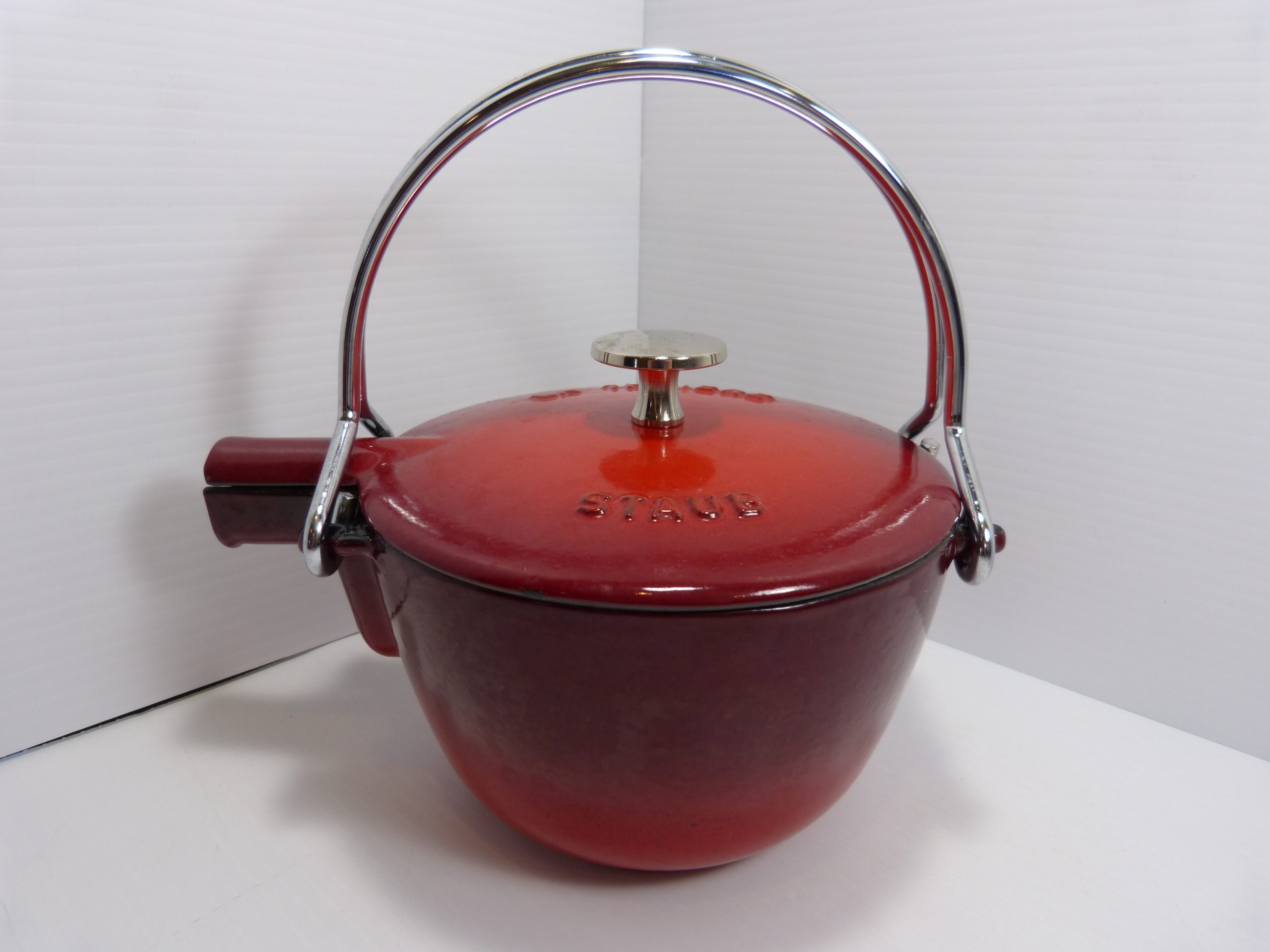 Staub La Theire Red Enamel Cast Iron Teapot Tea Kettle Kiwanis