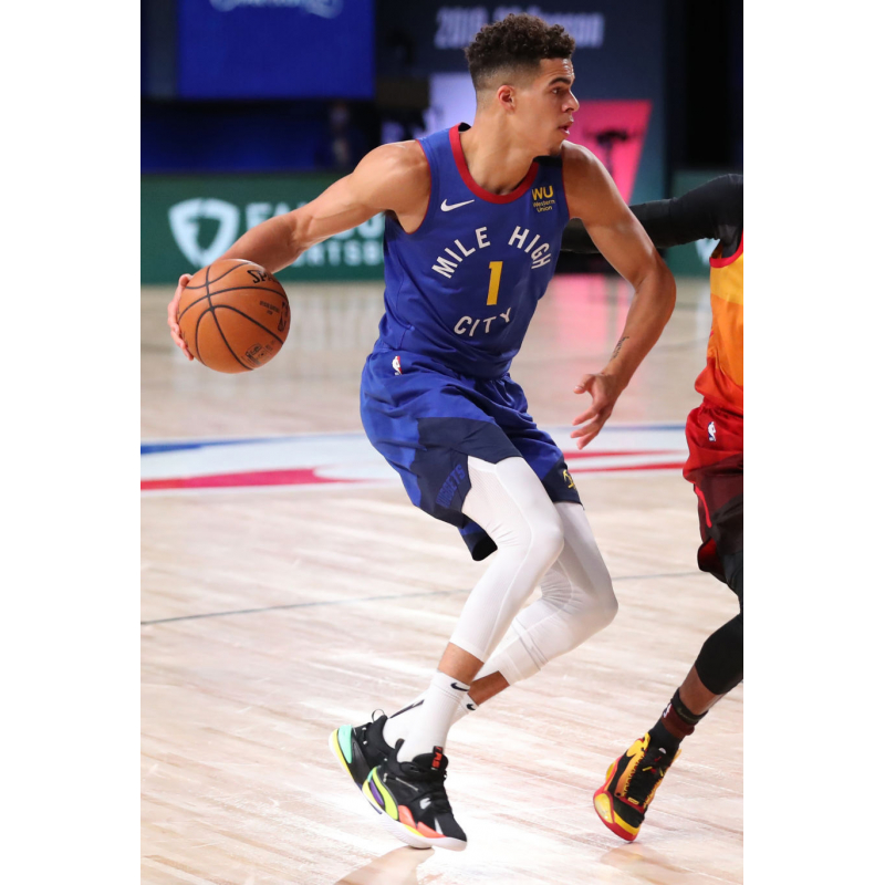 Which basketball players wear Puma RSDreamer