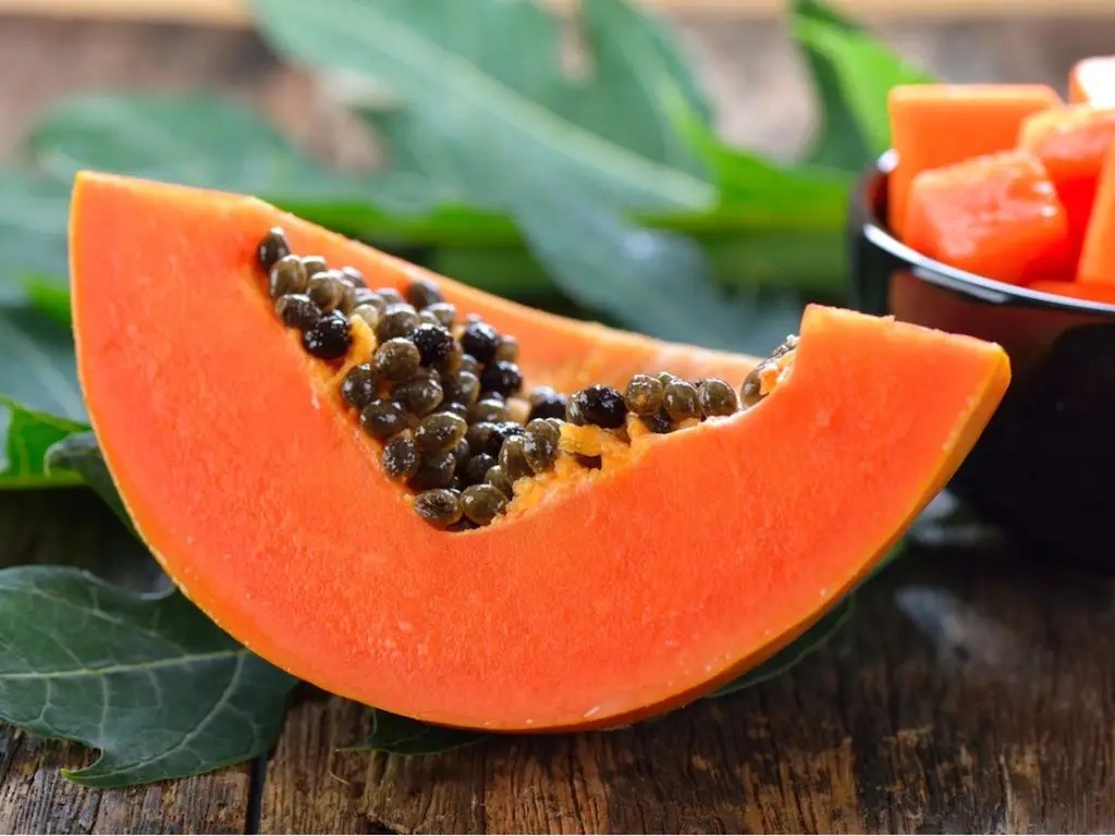 Mango Vs Papaya Comparison, Nutritional Differences and Much More