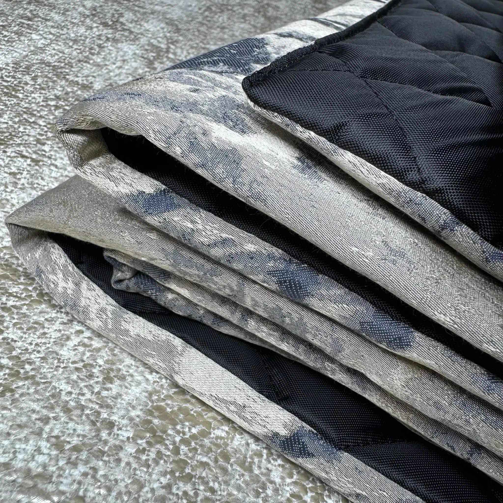 Luxury Bed Runner Tessere Midnight Gold Navy KK Pearl Decor