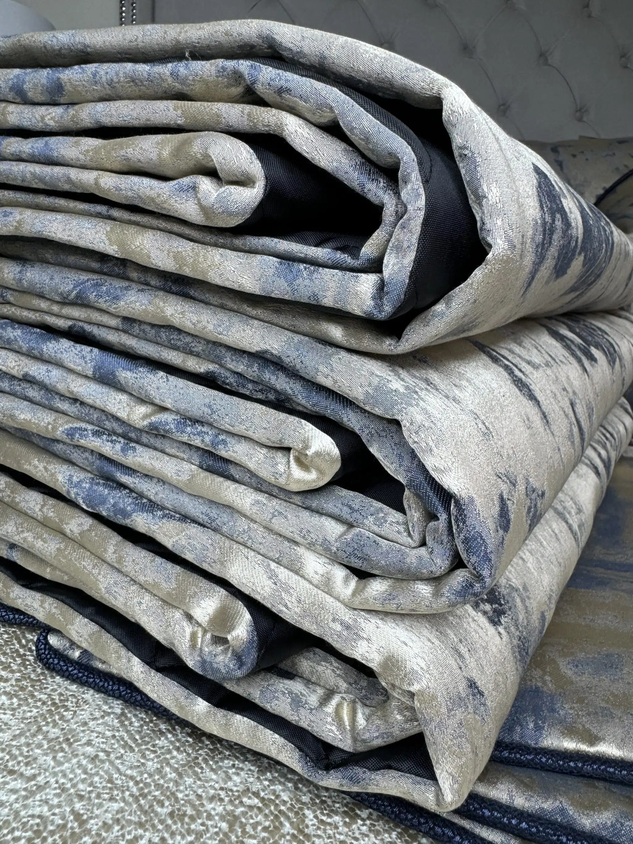 Luxury Bed Runner Tessere Midnight Gold Navy KK Pearl Decor