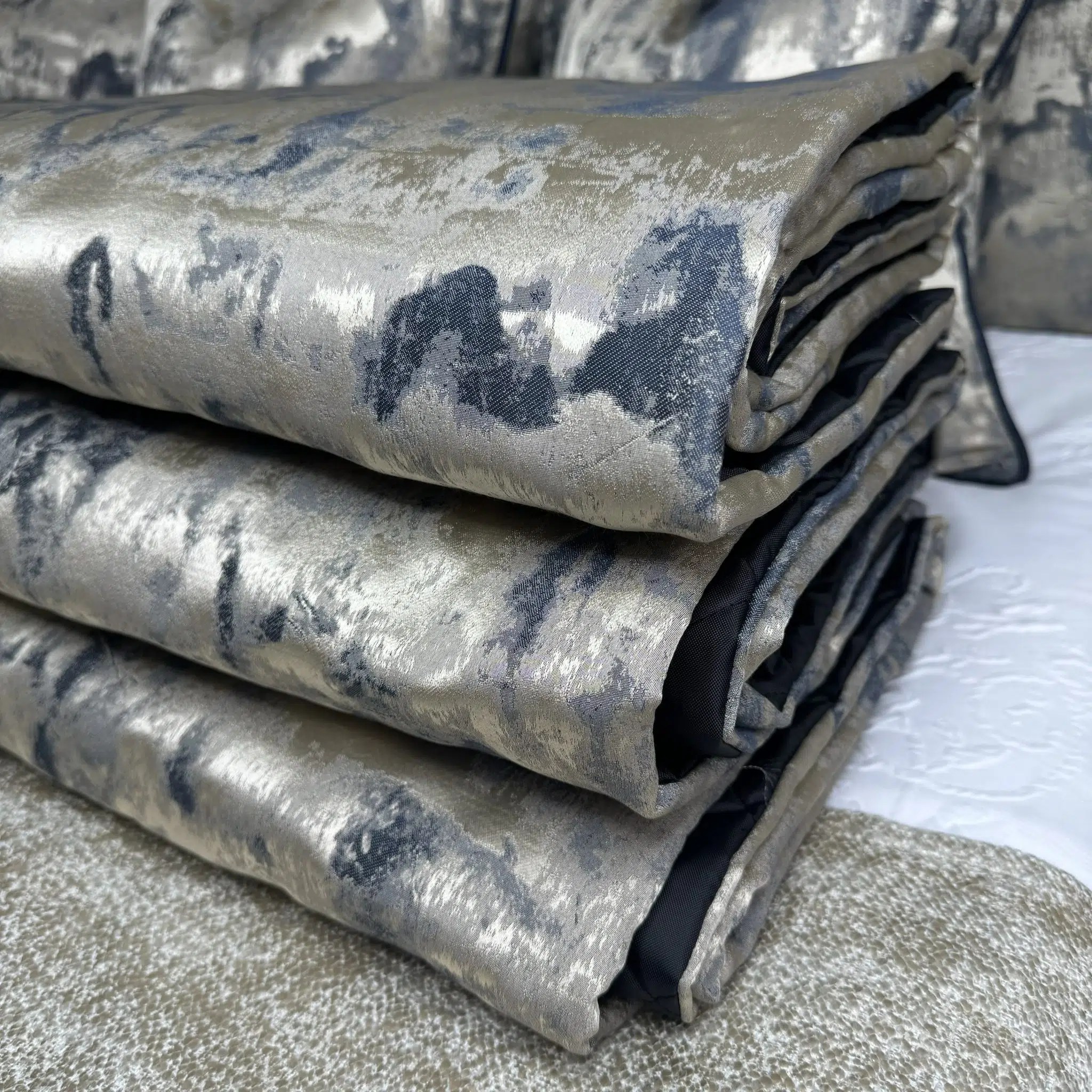 Luxury Bed Runner Tessere Midnight Gold Navy KK Pearl Decor