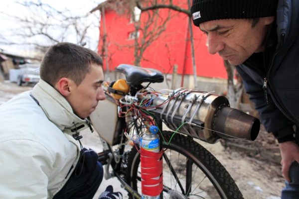 A Jet Engine Bicycle (15 photos) | KLYKER.COM