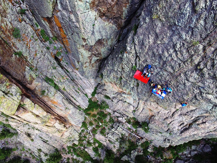 Cliff Camping KMAC Guides