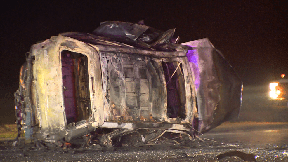 2 killed in fiery crash near Corcoran