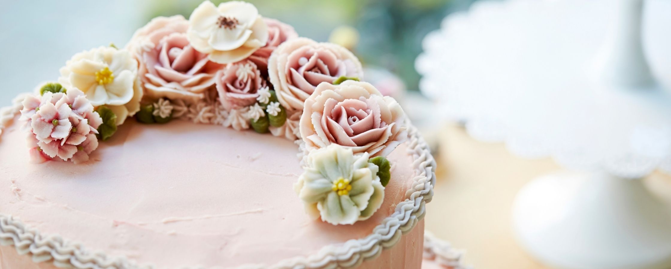 Decorating Cakes with Fresh Flowers Tips and Ideas