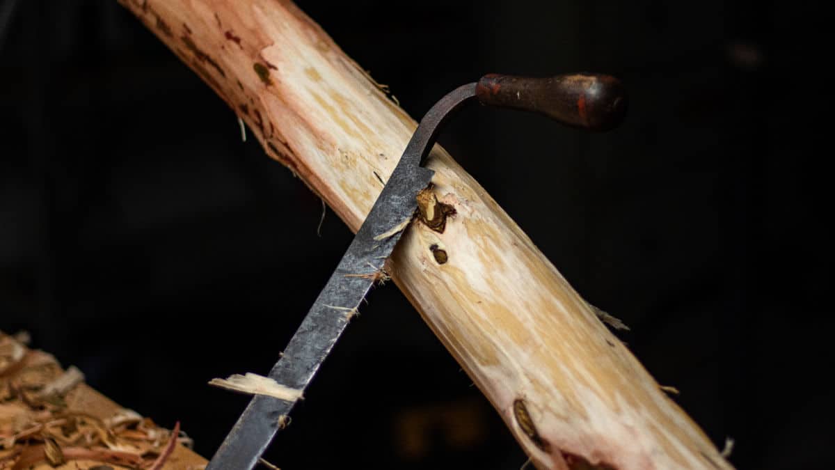 What is a Draw Knife Comprehensive Guide for Woodworkers