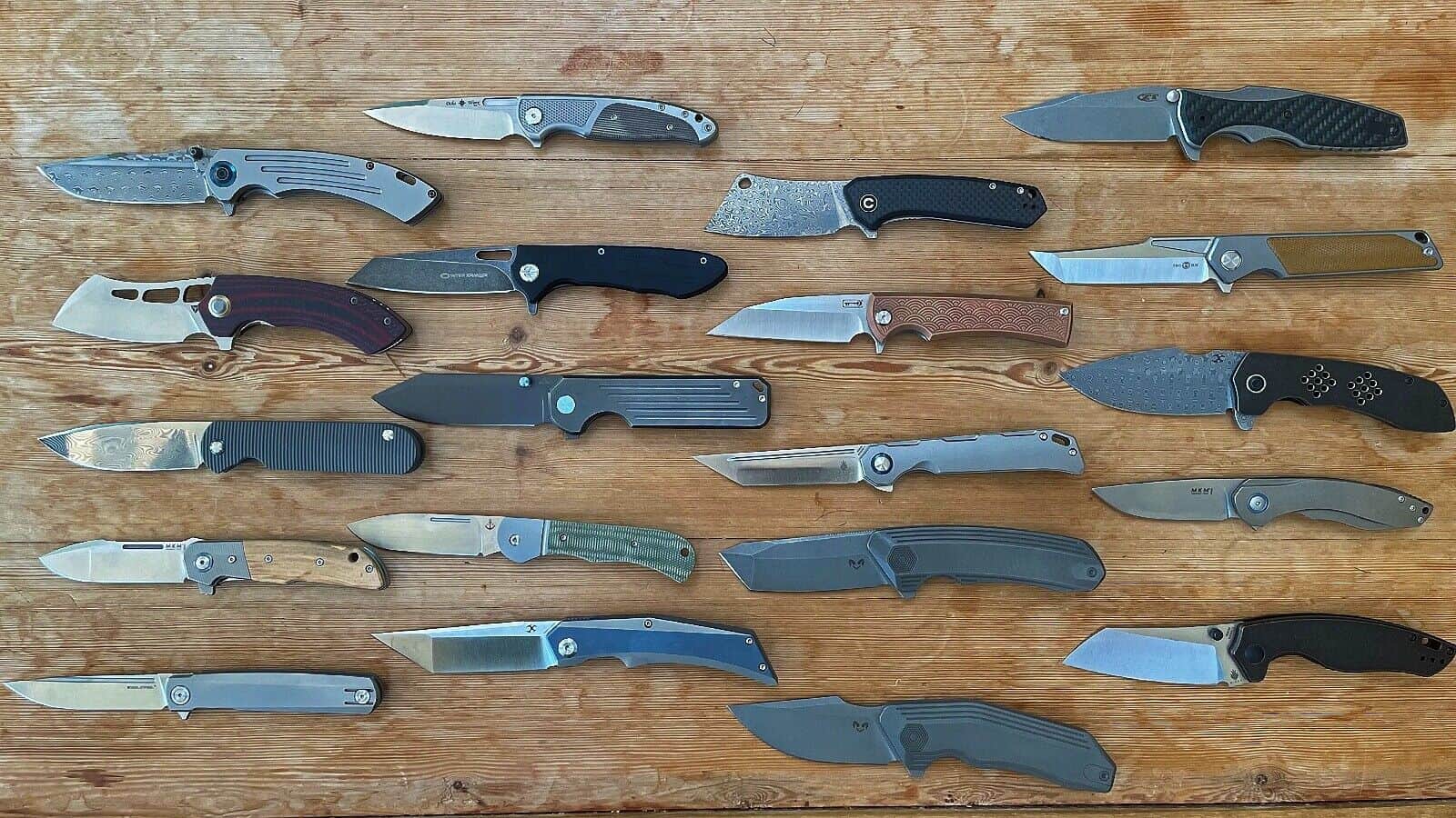 Where Can I Sell My Knife Collection? (Expert's Top Spots)