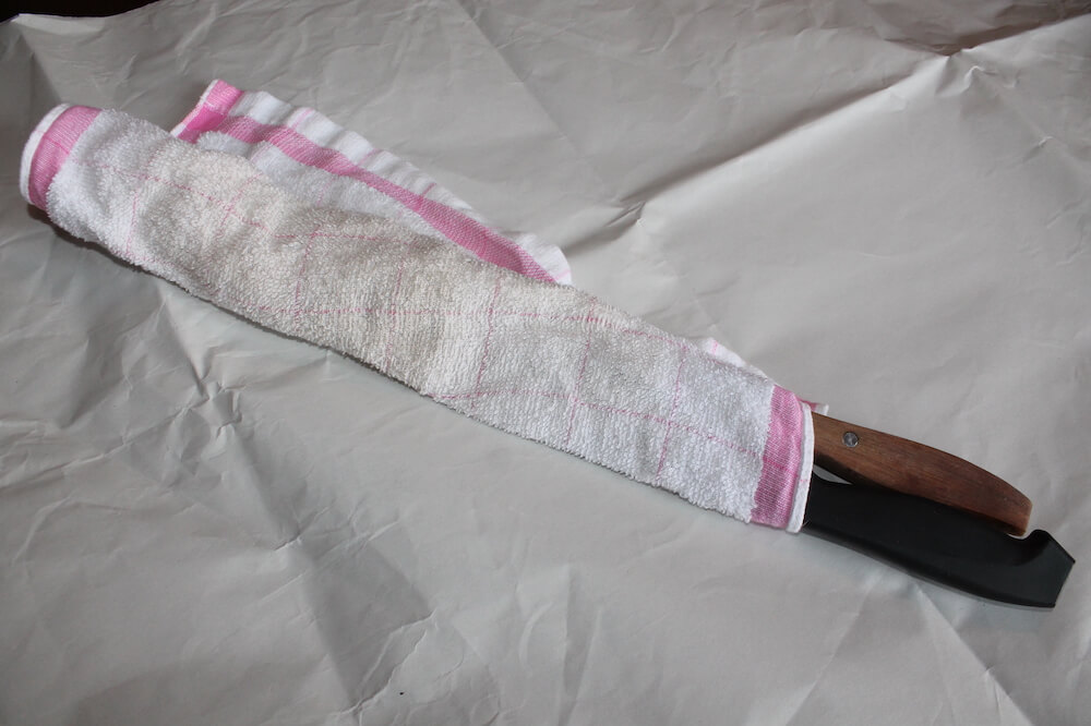 How to Pack Kitchen Knives for Moving — Tips for Packing Knives