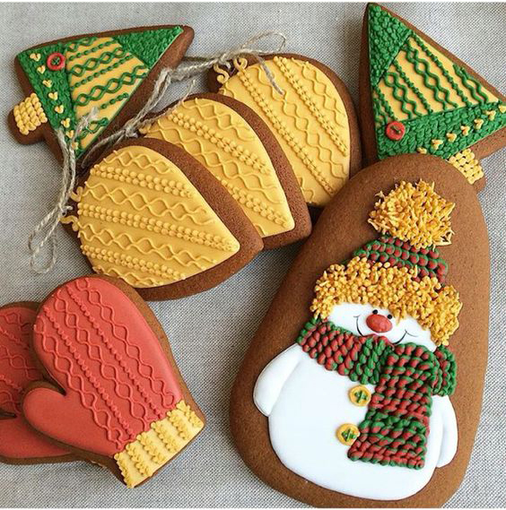 17 Real, Edible Cookies That Look Knit and Crochet Sorry, Not Calorie