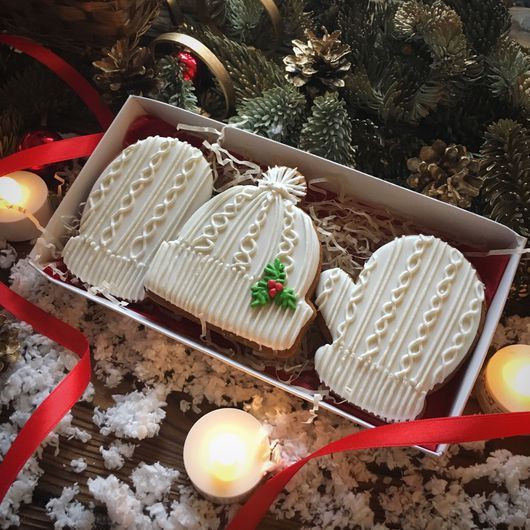 17 Real, Edible Cookies That Look Knit and Crochet Sorry, Not Calorie