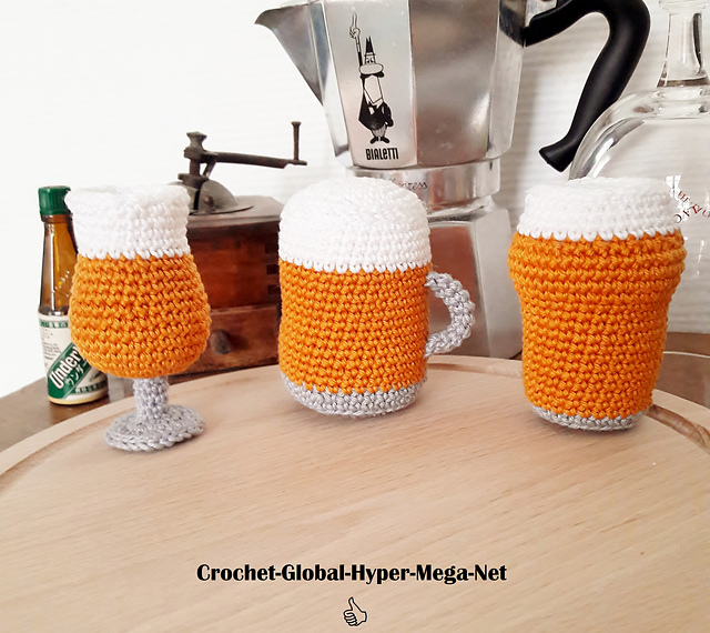 Love to Drink Beer and Crochet? This Miniature Beer Glass Amigurumi Set