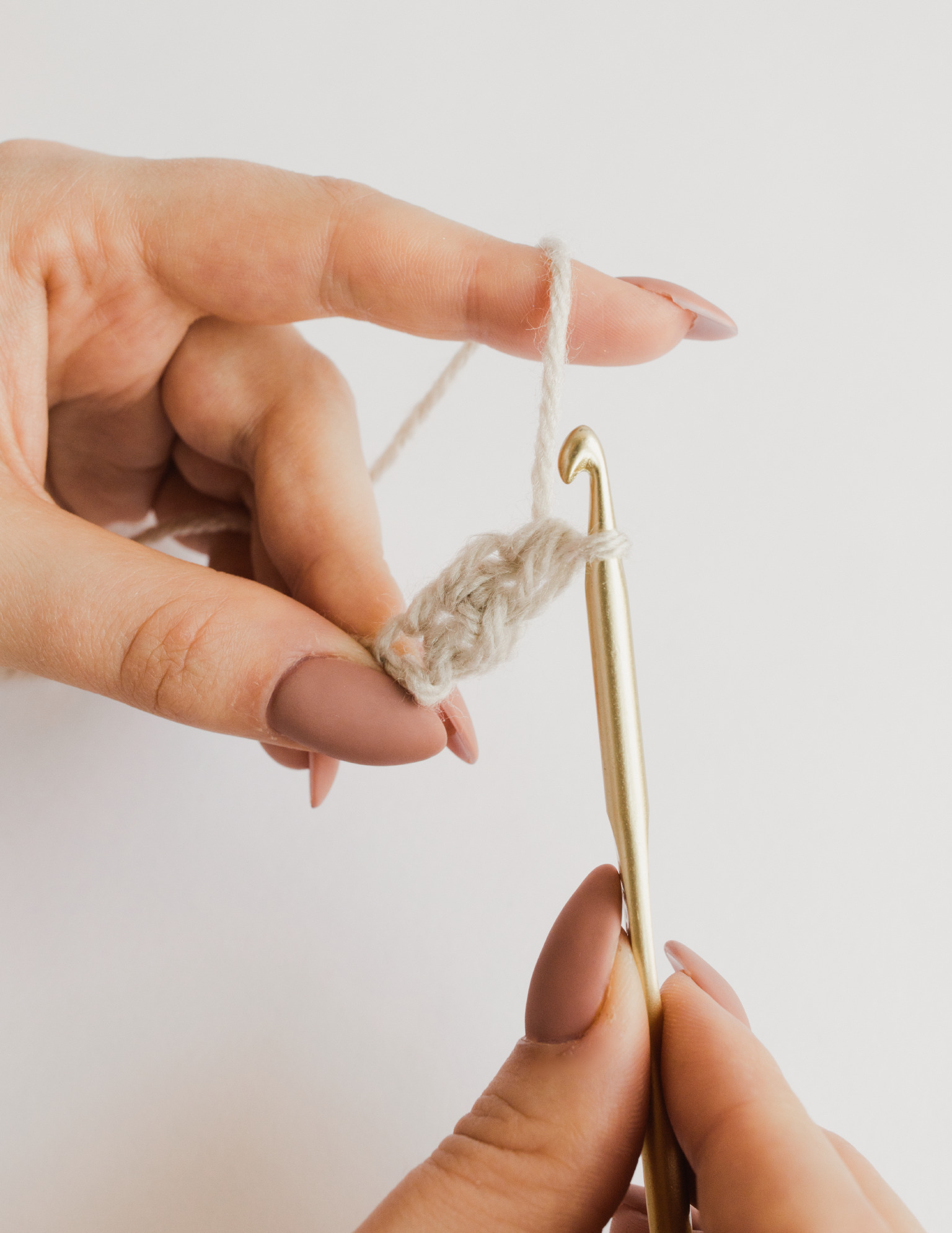 How to Work the Foundation Single Crochet (FSC) Stitch and When to Use