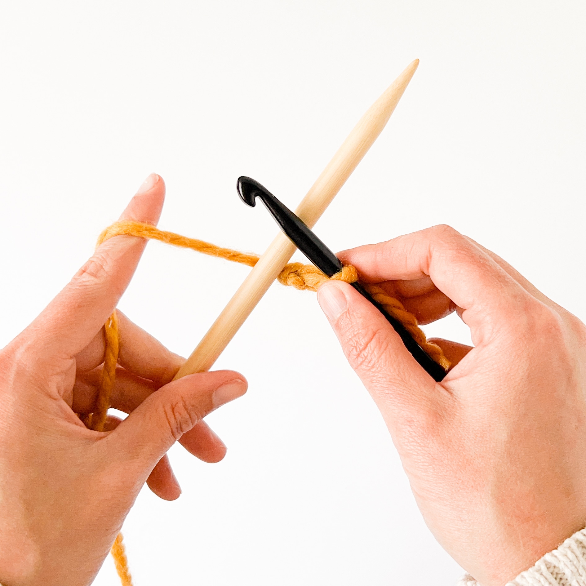 Provisional Cast On for Beginners [8 Easy Steps]