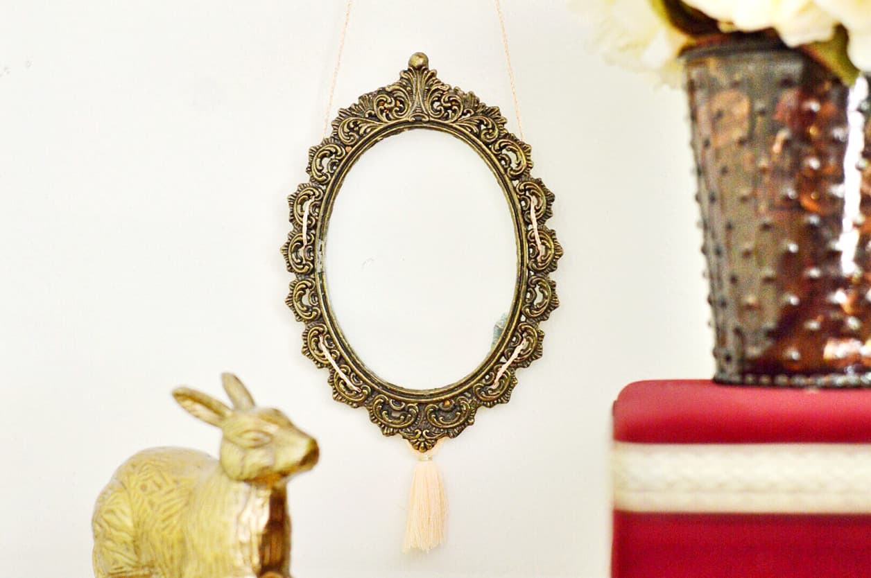 How to Make Your Own Anthropologie Vintage Gold Frame