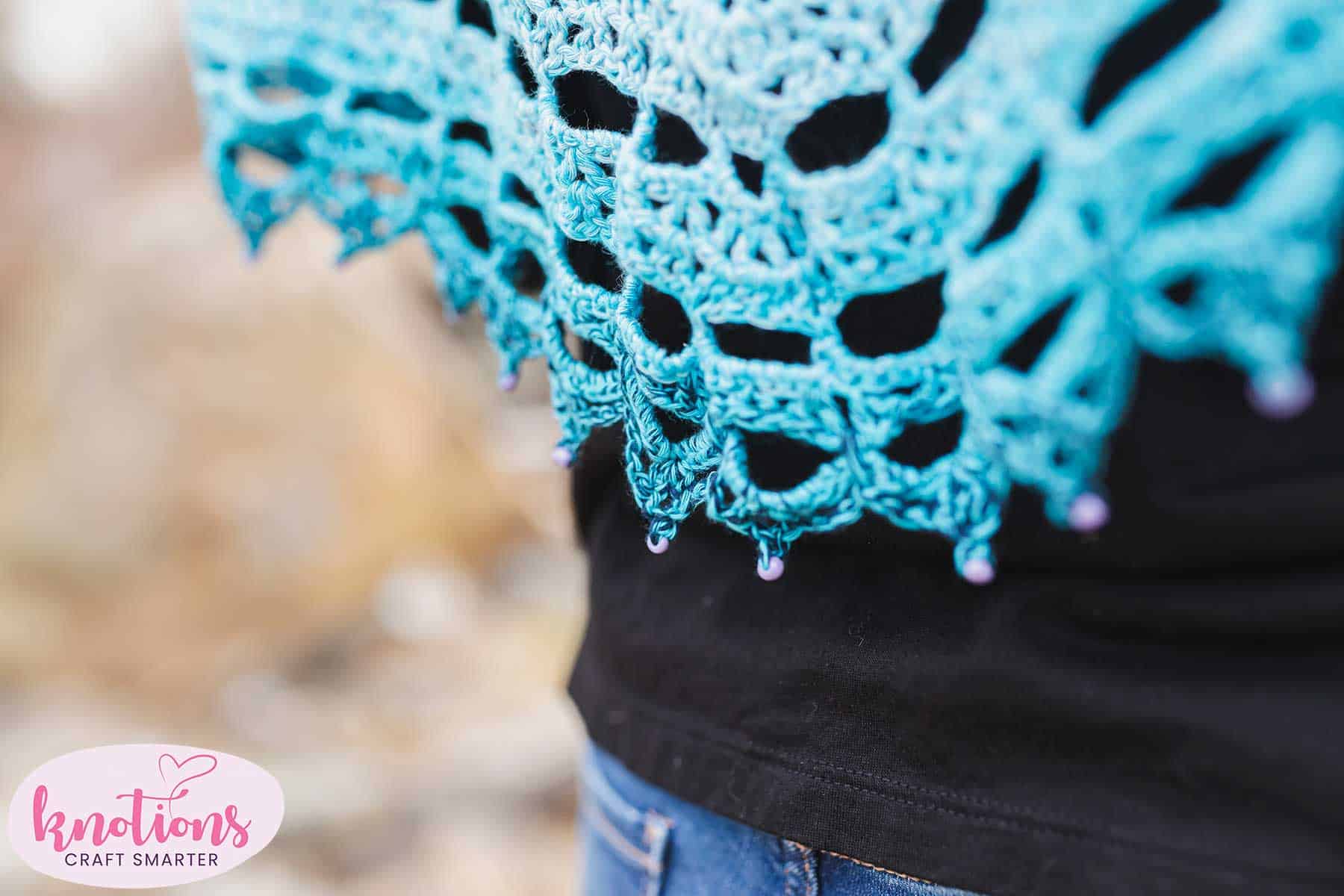 Elocin Shawl knotions