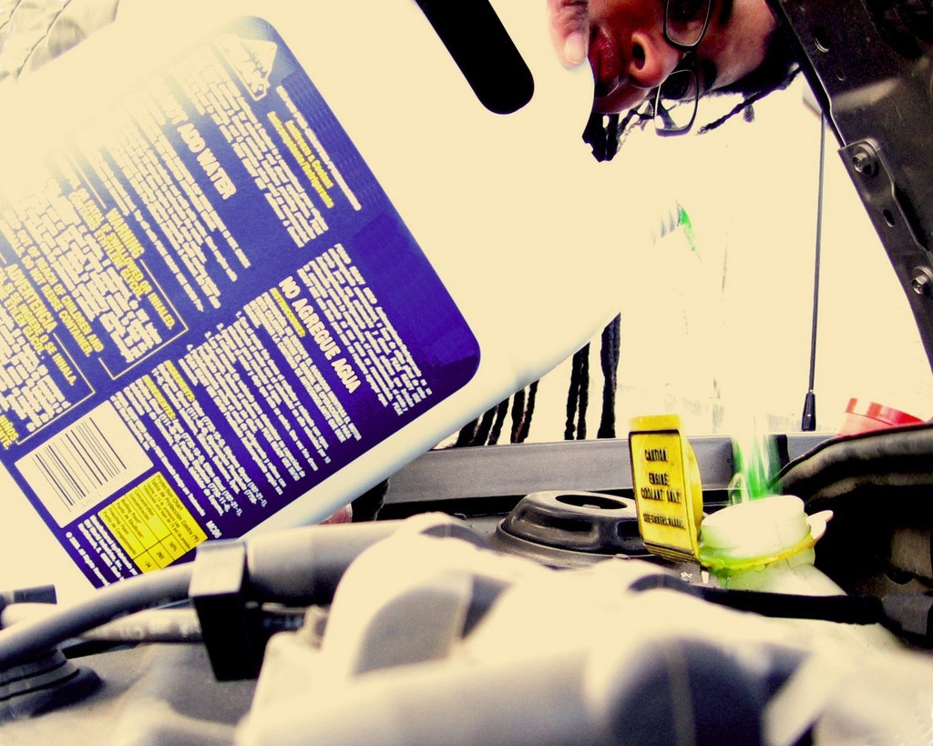 Check Coolant Level And Motor On The Important of Antifreeze