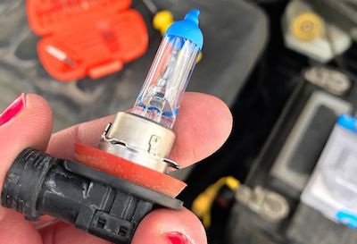 5 Tips for Changing Headlights on New Cars