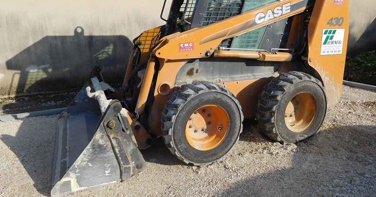 Skid Steer Tracks vs. Tires