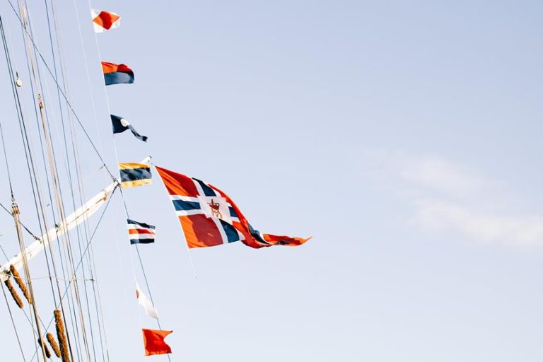 Which Fabric Glue Is Best for High Density Polyethylene Knowing Fabric