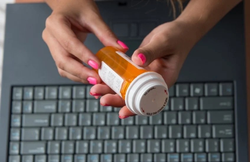Can You Fill a Prescription Online? Here Is The Answer KnowlesWellness