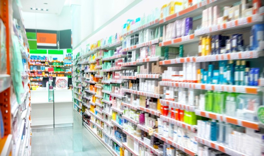 5 Benefits of a Local Pharmacy VS Chain Store KnowlesWellness