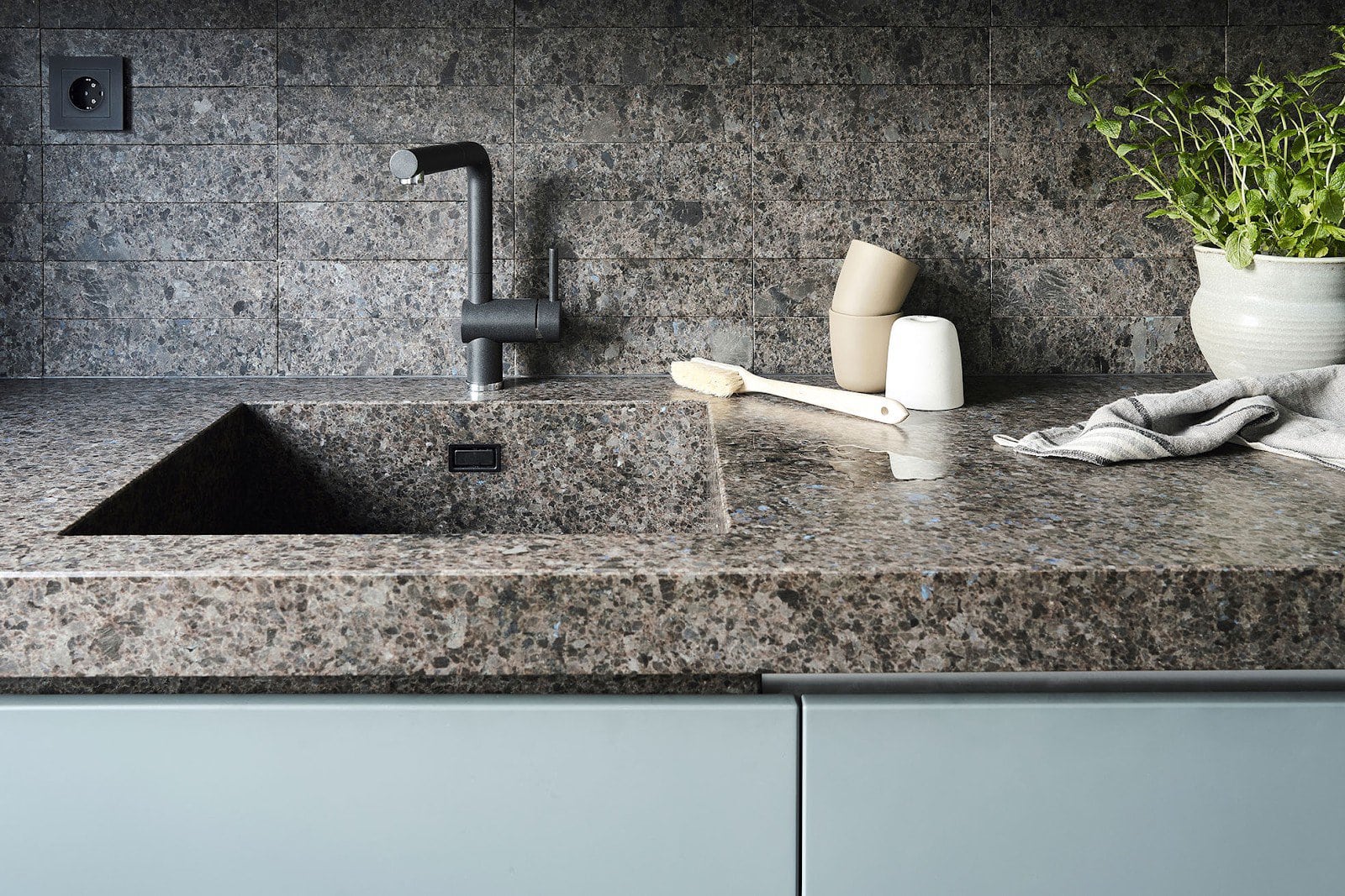 Modern Kitchen Sink Design Ideas in 2025