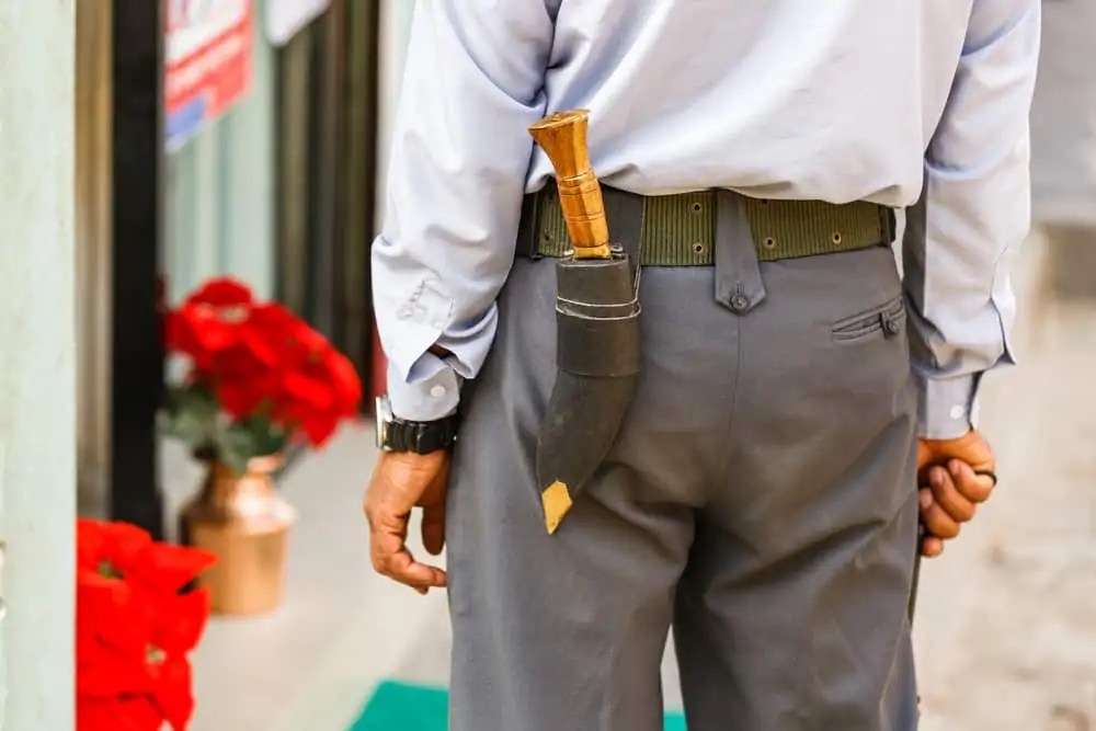 How to Carry a Knife Open and Concealed Carry Options