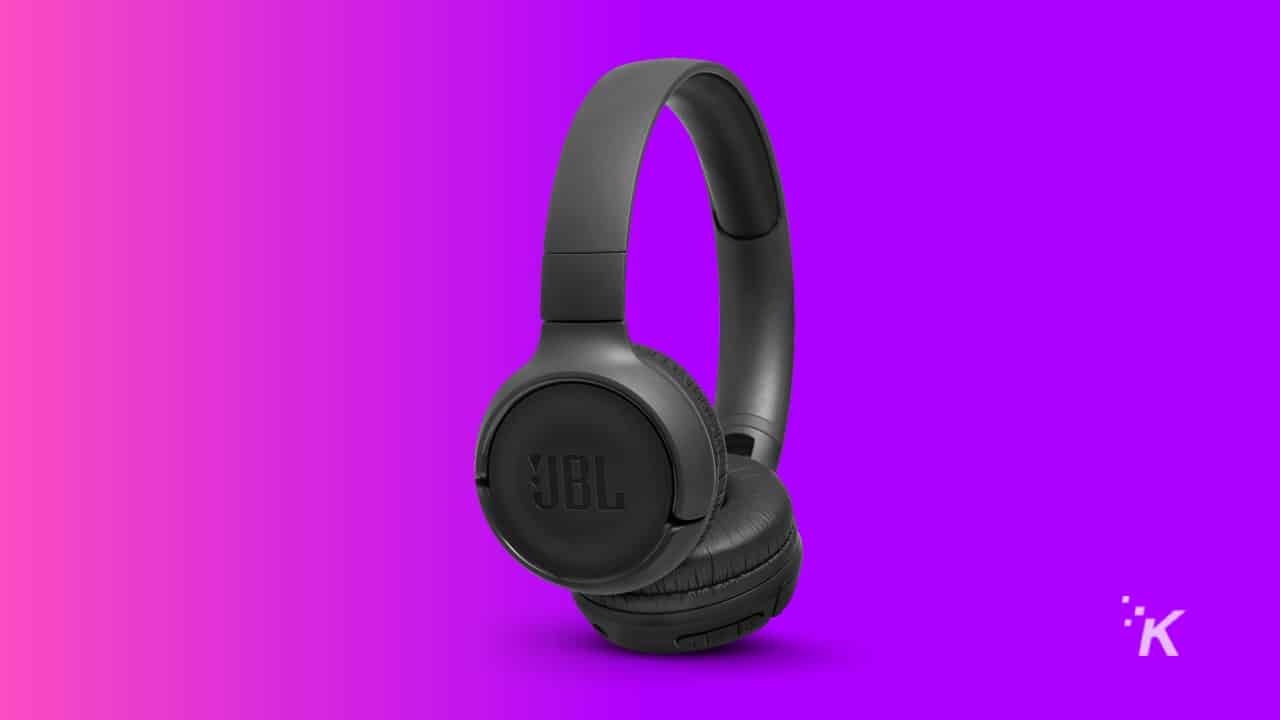 eBay is blowing out these JBL headphones for just 20 (normally 50)