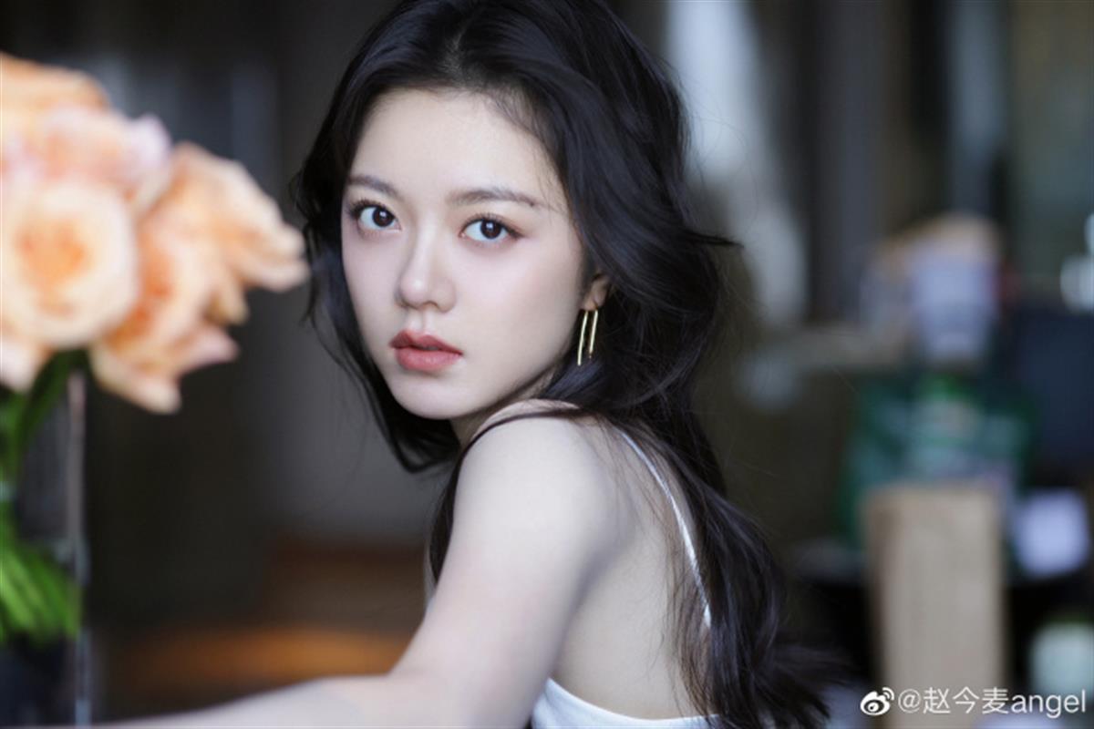 Zhao Jin Mai and Zhou Yi Ran in Talks for Youth Romance Cdrama Cherry
