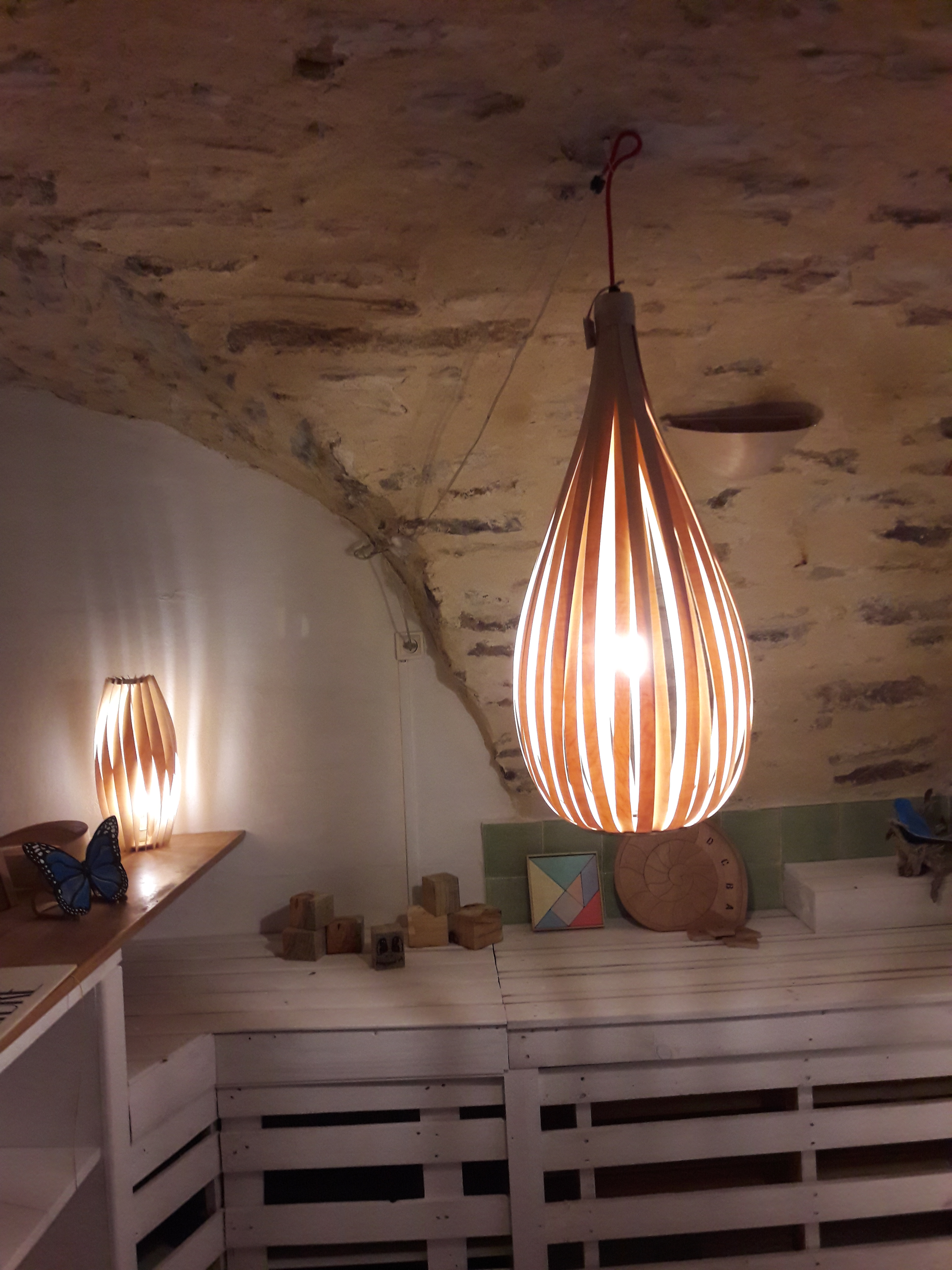 Suspension Goutte dEau luminaireartéclairagebois fin