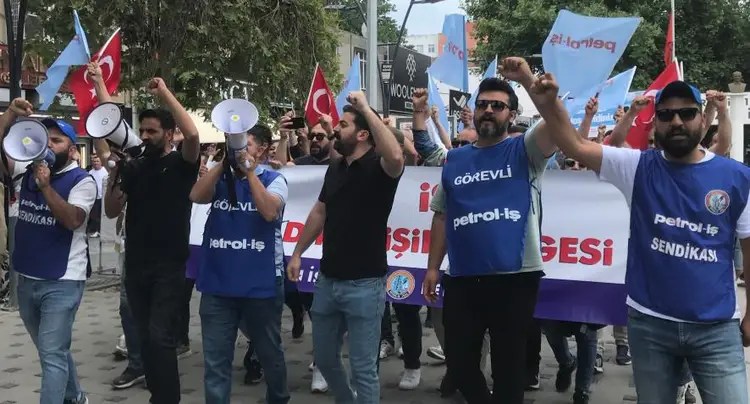 TPI işçisi direniyor! Dyo ve Temel Conta desteğe gitti! Emekçilerin coşkulu eylemi