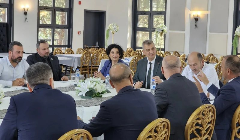 Gölcük Belediye Başkanı Sezer’den Siyasi Partilere Ortak Akıl Çağrısı