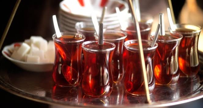 Çay tüketimi kalp ve damar riskini düşürüyor