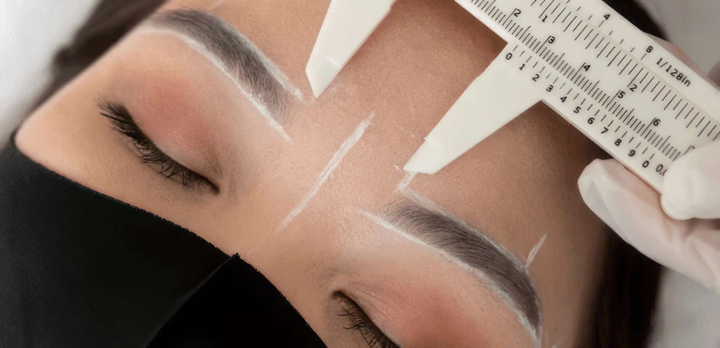 Lashes & Brows Best Eyelashes and Eyebrows Salon in Dubai