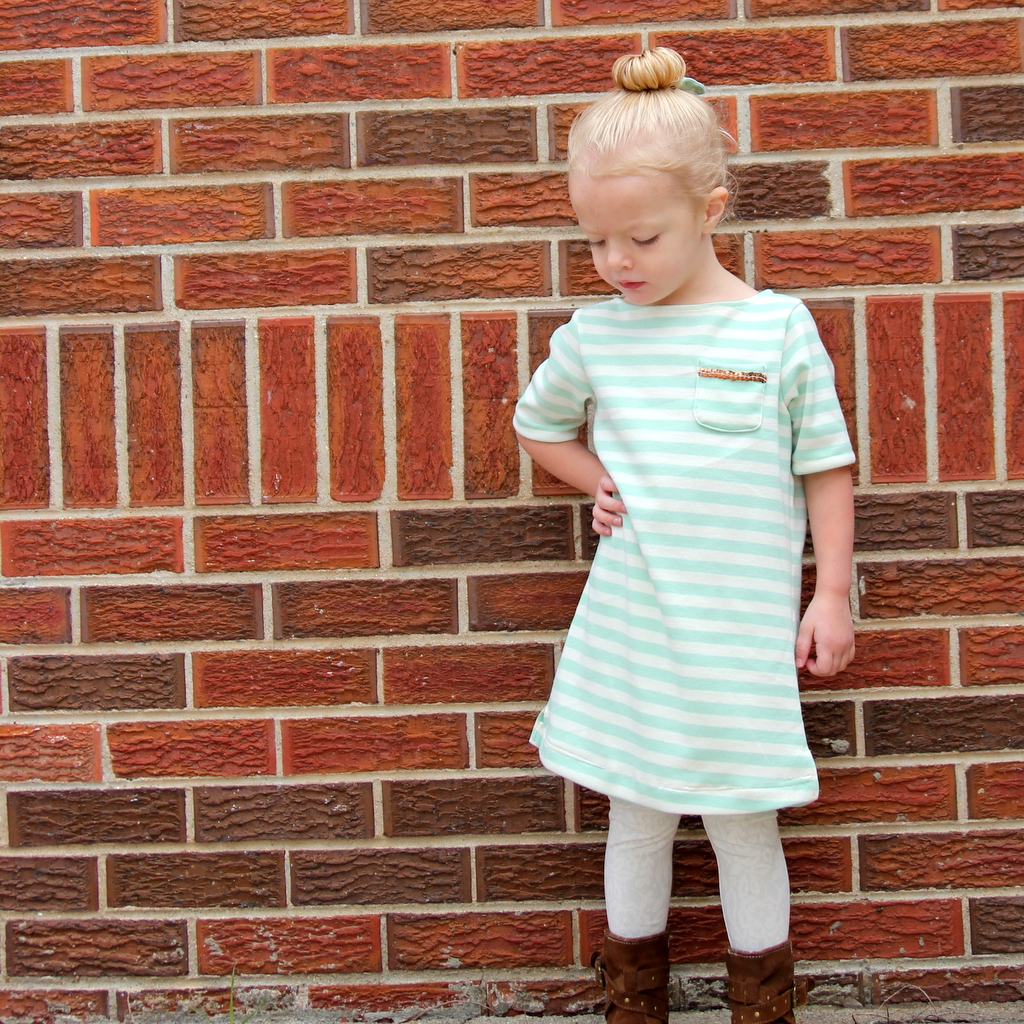toddler top knot hair howto